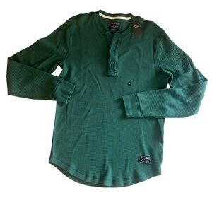Ambercrombie and Fitch Green Waffle-Knit Henley Long-Sleeve Shirt